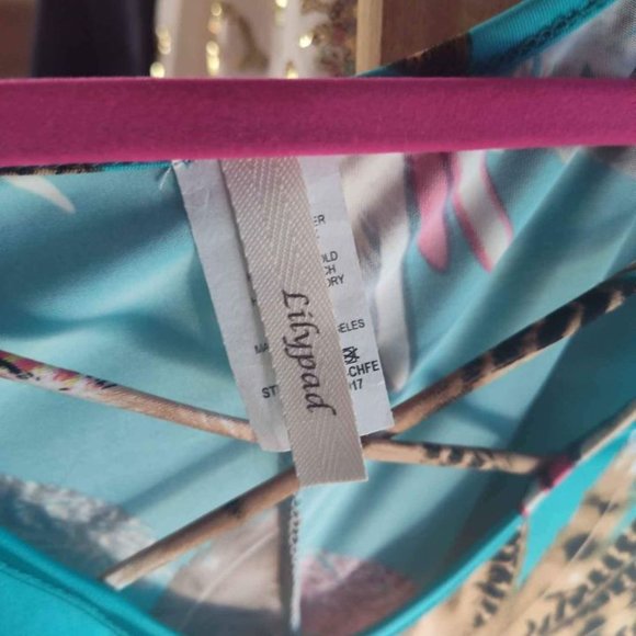 Plus size top 3xl - Picture 2 of 4